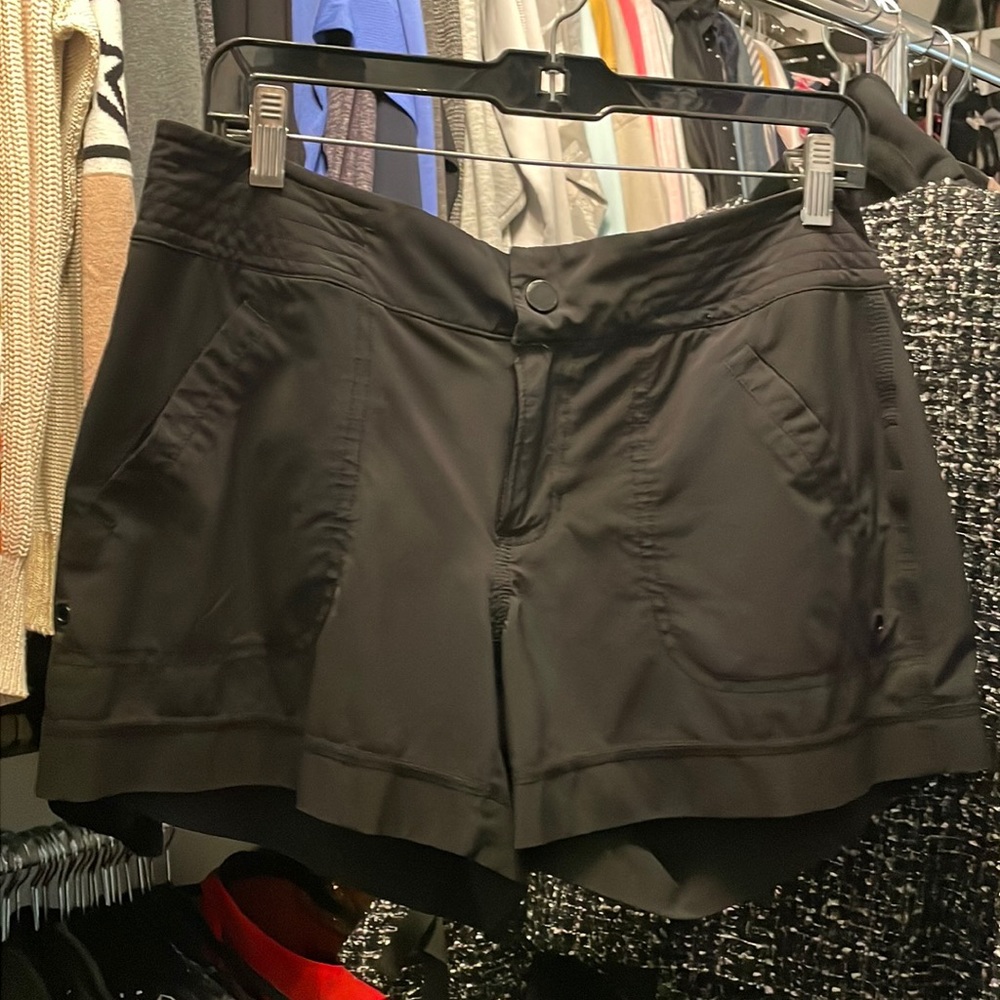 Athleta lightweight hiking short